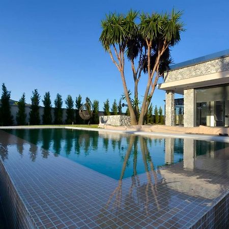 Villa Flamingo - 4 Bedrooms - Private Pool - Next To Renowned Issos Beach & Lake Korission Línia Extérieur photo