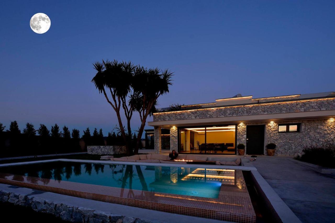 Villa Flamingo - 4 Bedrooms - Private Pool - Next To Renowned Issos Beach & Lake Korission Línia Extérieur photo