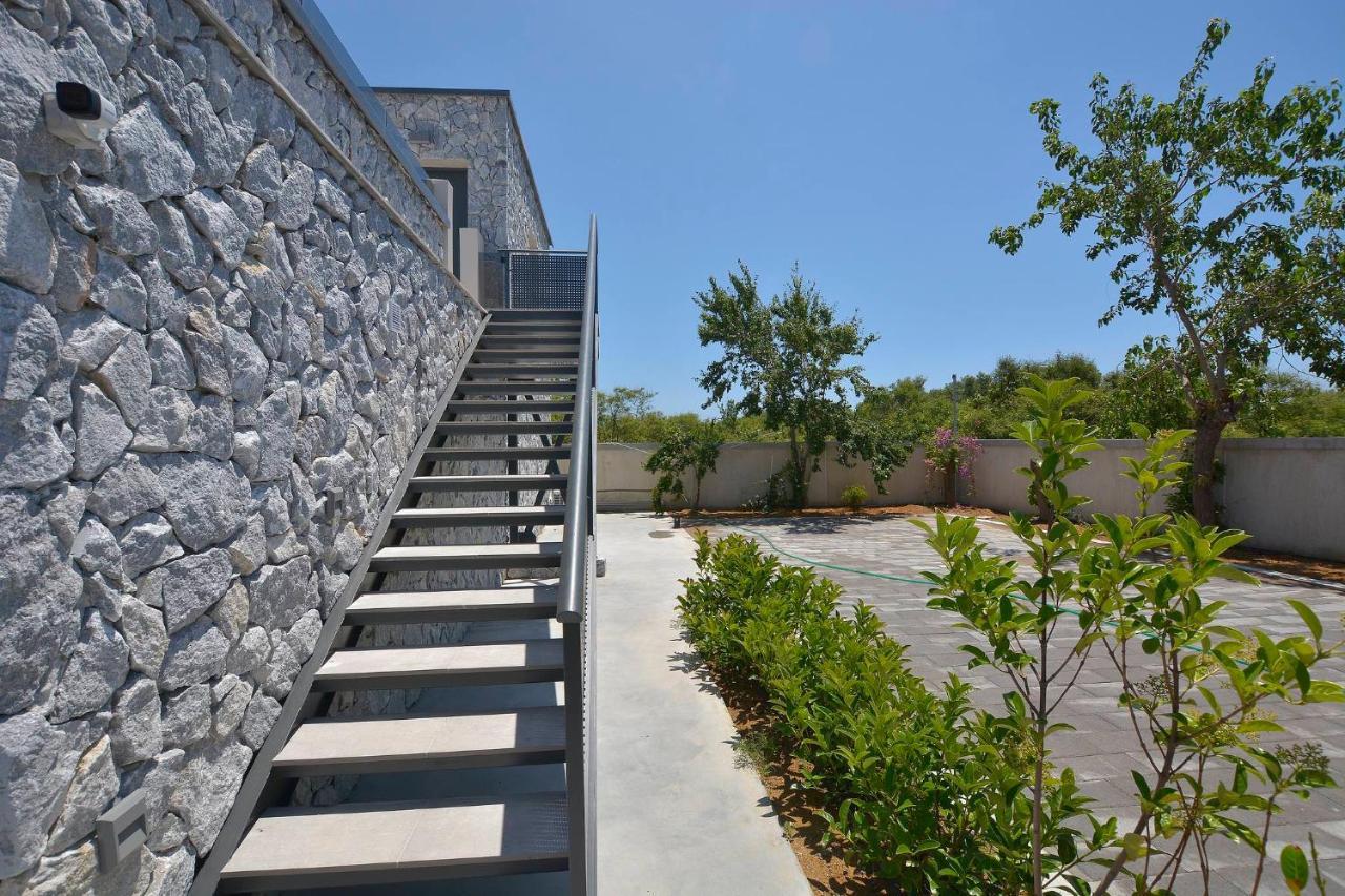 Villa Flamingo - 4 Bedrooms - Private Pool - Next To Renowned Issos Beach & Lake Korission Línia Extérieur photo