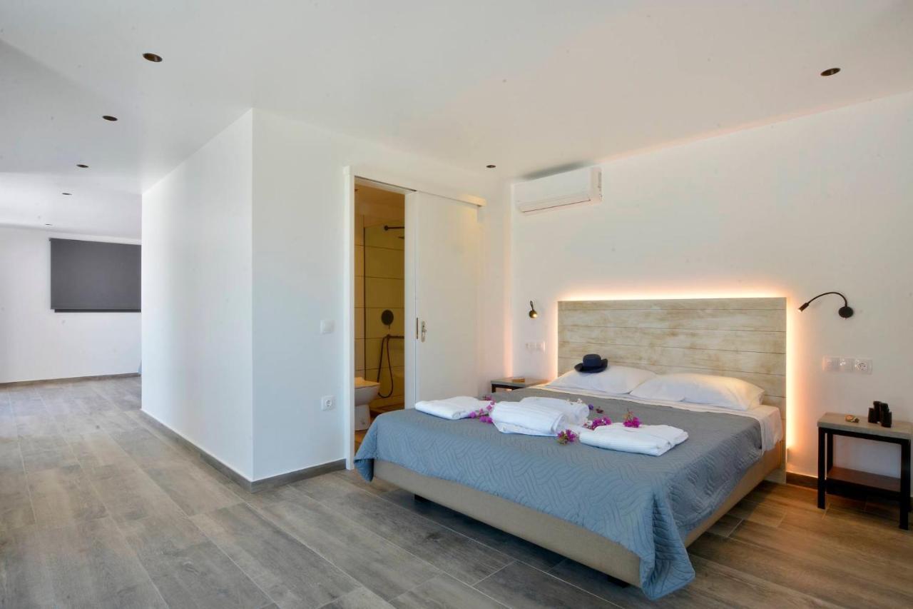 Villa Flamingo - 4 Bedrooms - Private Pool - Next To Renowned Issos Beach & Lake Korission Línia Extérieur photo
