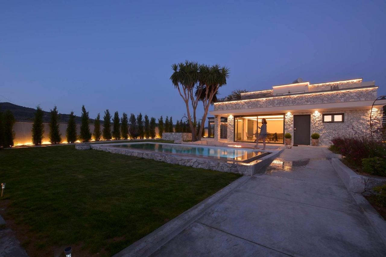 Villa Flamingo - 4 Bedrooms - Private Pool - Next To Renowned Issos Beach & Lake Korission Línia Extérieur photo