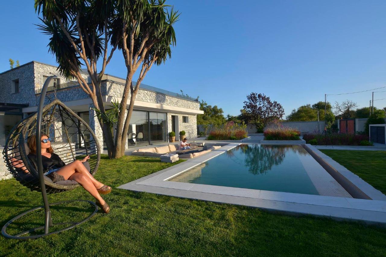 Villa Flamingo - 4 Bedrooms - Private Pool - Next To Renowned Issos Beach & Lake Korission Línia Extérieur photo